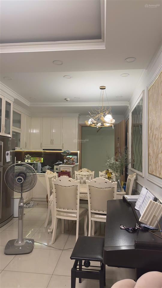 Bán căn emerald 2pn | 5 tỷ 650 | full nội thất | view nội khu
