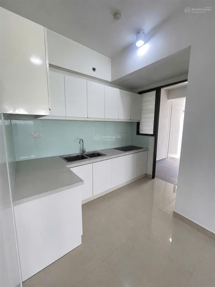 Cho thuê ruby 3pn có ban công 14 triệu view công viên 16ha