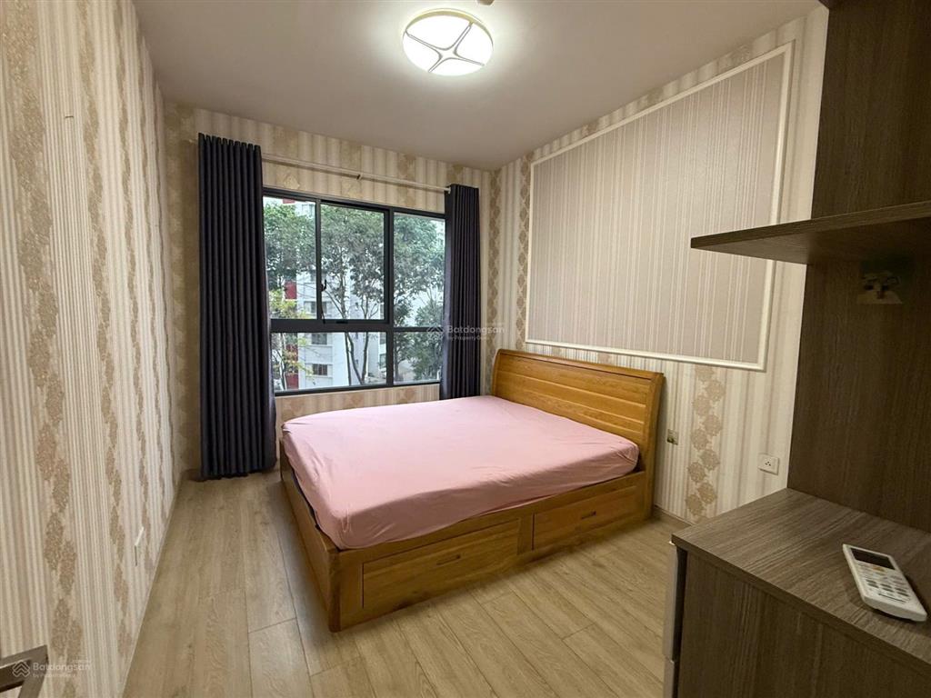 Emerald 2pn 13 triệu | gần full nội thất view đông nam