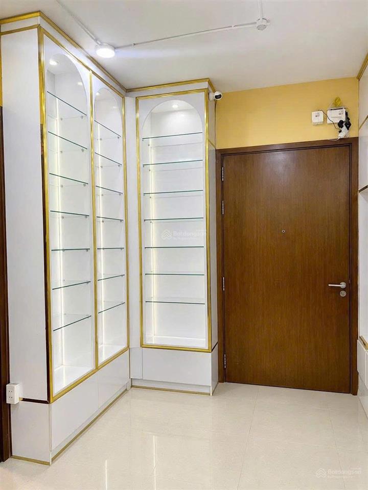 Bán gấp căn hộ ruby 2pn | giá 4,2 tỷ | sổ hồng cầm tay | full nội thất view hướng nam mát mẻ