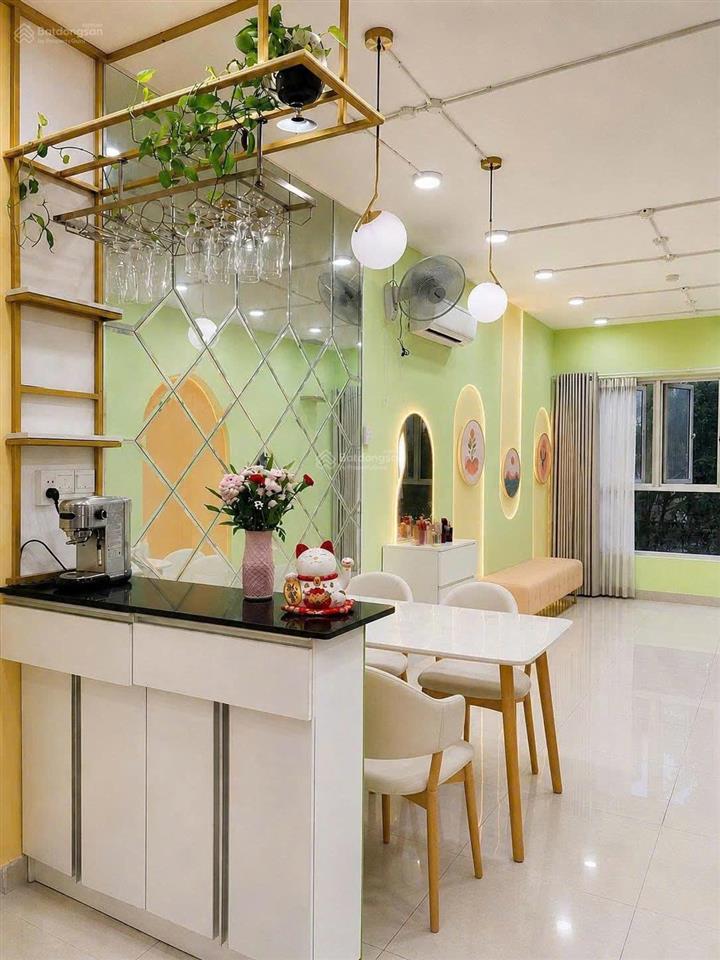 Bán gấp căn hộ ruby 2pn | giá 4,2 tỷ | sổ hồng cầm tay | full nội thất view hướng nam mát mẻ