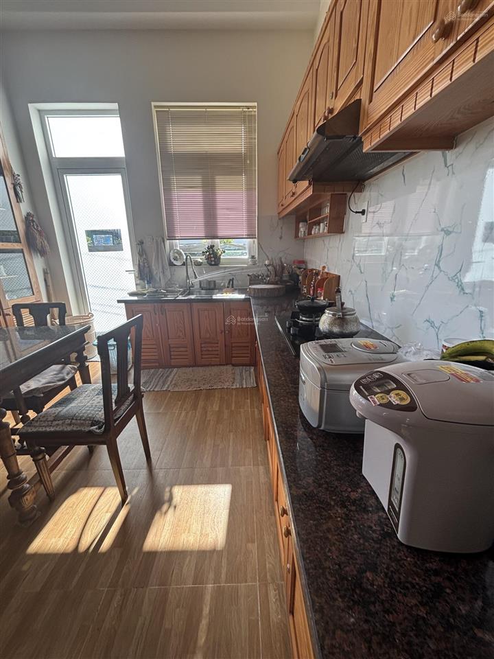 Cần bán biệt thự sân vườn ngô tất tố, p8đà lạt