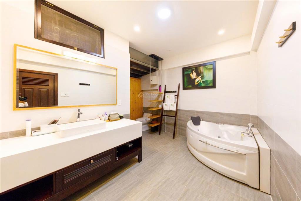 Villa view rừng thông trung tâm đà lạt