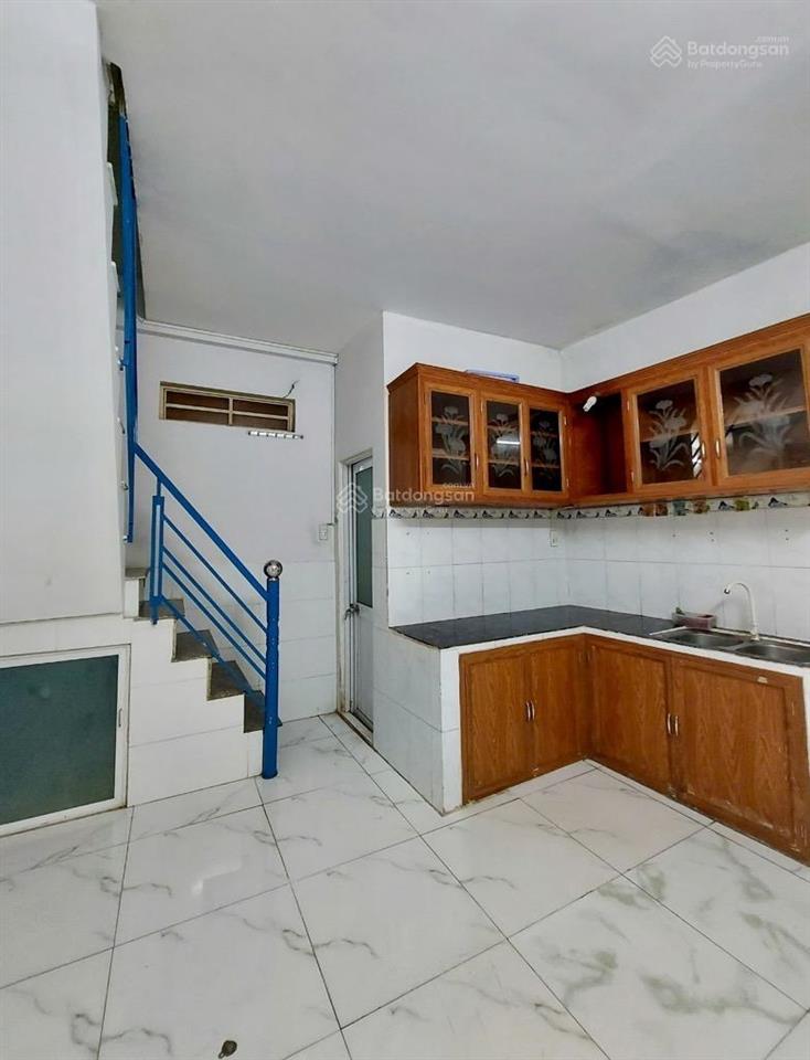 Mặt tiền trần thủ độ  trung tâm tân phú  2 tầng 36m2  nở hậu tài lộc chỉ hơn 4 tỷ chút