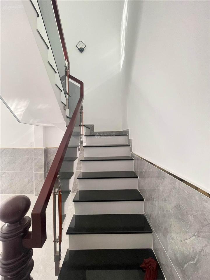 Ccg g.ấp b. án ngay nguyễn thị tú hxh thông khu dân trí 71m2(4mx18m) 4pn rộng 5p đến aeon