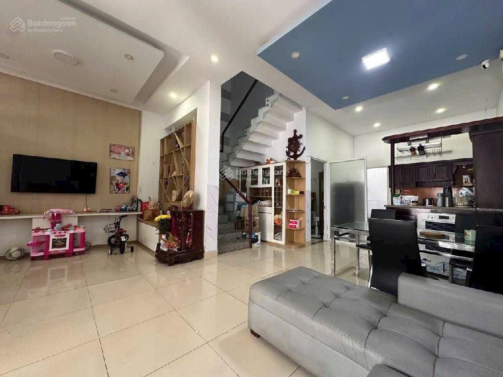 Chỉ 5ty lẻ  ccg b.án nhà bình tân cuối tân kỳ tân quý ngang lớn khủng 6m5x12m 2 tầng3 pn