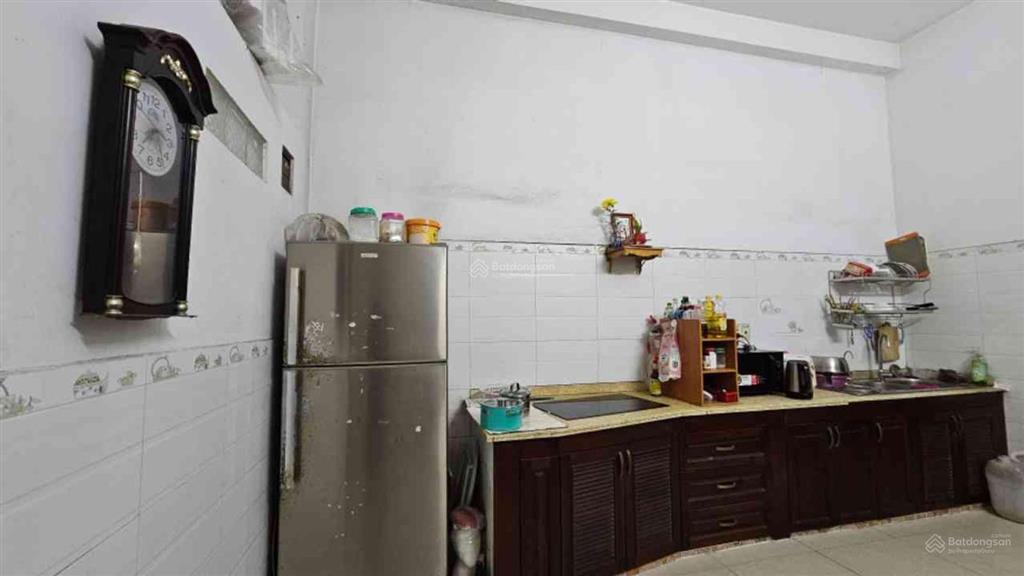 Ccg đêm phia  vị trí đẹp nhà 2 mặt tiền kinh doanh buôn bán đỉnh  ngay kdc vĩnh lộc bình tân