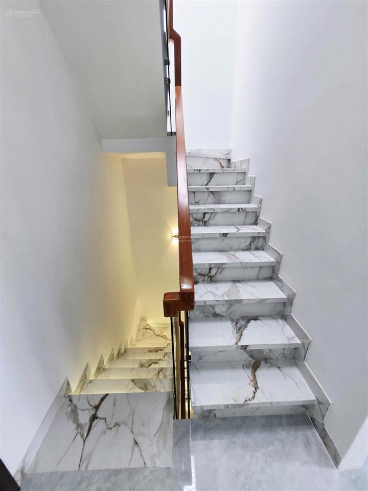 S. iêu phẩm 4 tầng  sát mặt tiền vừa ở vừa kinh doanh  giáp tân phú  32m2 4pn 5 wc hoàn công