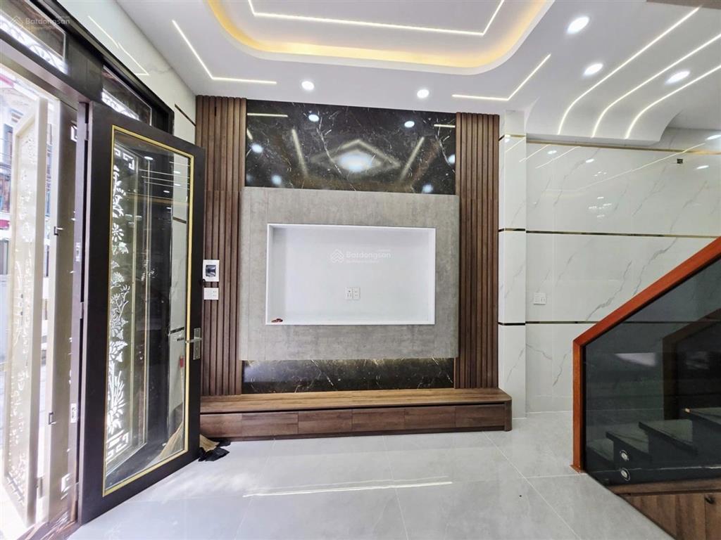 S. iêu phẩm 4 tầng  sát mặt tiền vừa ở vừa kinh doanh  giáp tân phú  32m2 4pn 5 wc hoàn công