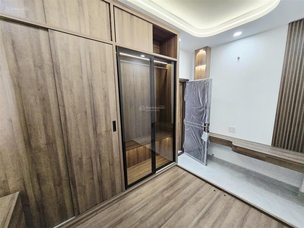 S. iêu phẩm 4 tầng  sát mặt tiền vừa ở vừa kinh doanh  giáp tân phú  32m2 4pn 5 wc hoàn công