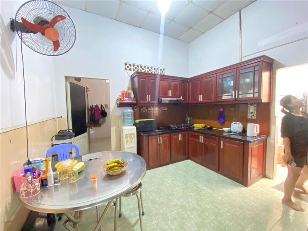 Vị trí kinh doanh buôn bán đa ngành  ngay phan đăng giảng  lê trọng tấn. dt 98m2 nở hậu tài lộc