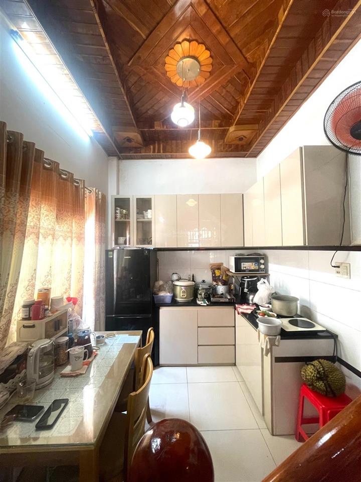 Khu vip tây thạnh  40m2  3 tầng  3pn  nội thất gỗ xịn sò  chủ nhiệt bán