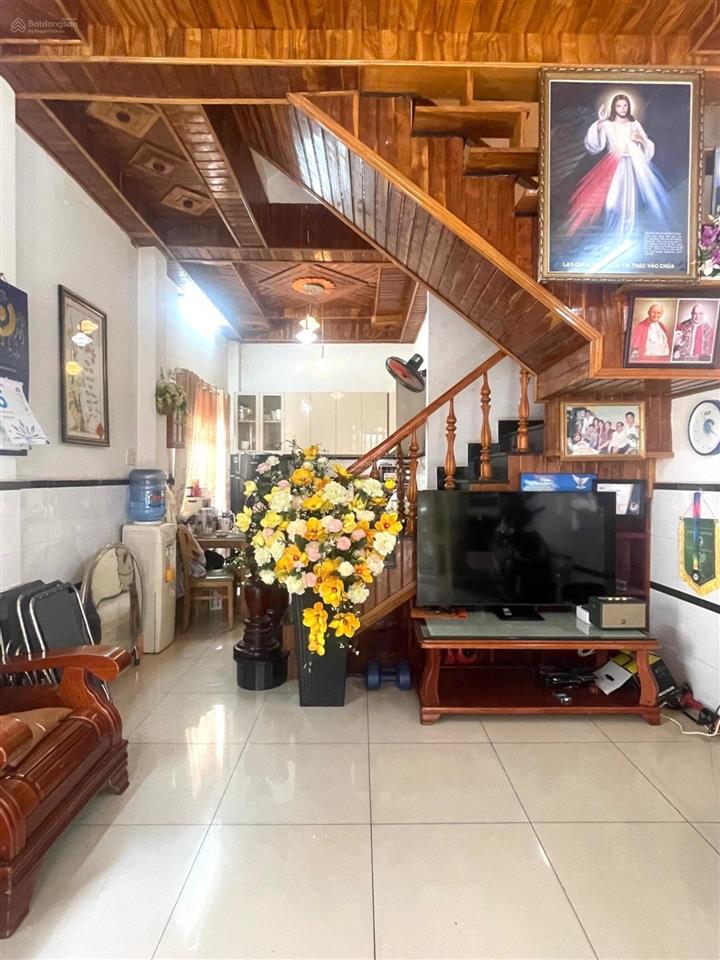 Khu vip tây thạnh  40m2  3 tầng  3pn  nội thất gỗ xịn sò  chủ nhiệt bán