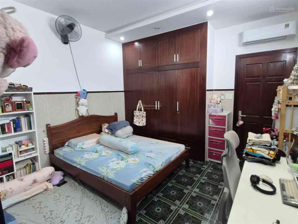 Khu vip tây thạnh  40m2  3 tầng  3pn  nội thất gỗ xịn sò  chủ nhiệt bán