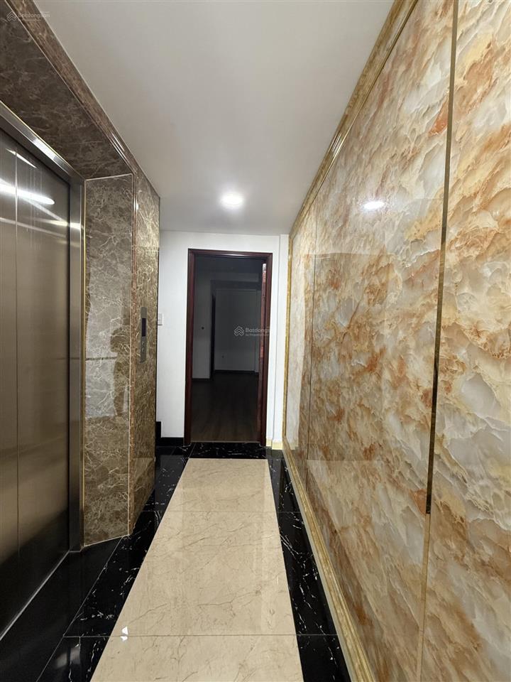Thang máy xịn sò  5 tầng  ngay tl10  khu tên lửa  kddv đỉnh  chỉ nhỉnh 6 tỷ