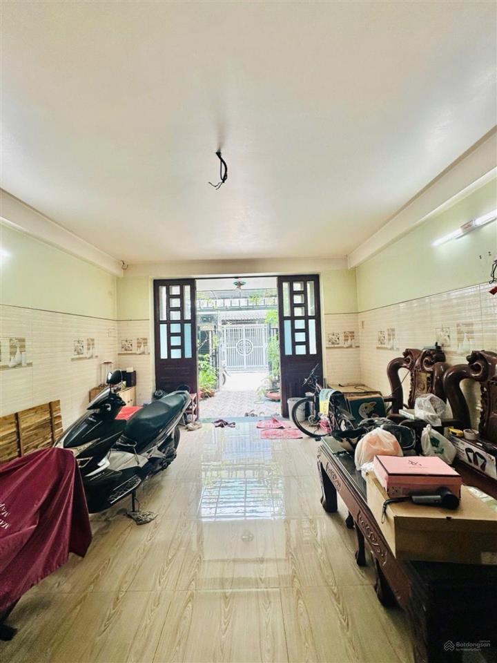 Nhỉnh 4tỷ  hxh thông  73m2  4.5mx16m  2 tầng kiên cố  sân trc rộng để xe hơi thoải mái  shr