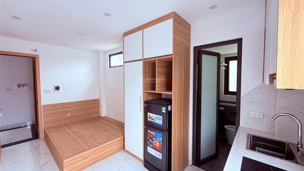 Giảm sốc 3 tỷ nhà 7 tầng thang máy ngô sĩ liên 11 phòng khép kín dòng tiền 70 triệu/tháng!