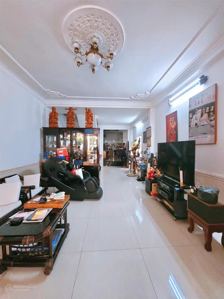 Bán nhà 2 lầu 1 trệt, có sân ô tô đường 15m, 26 vũ ngọc phan, p.13, q. bình thạnh dt 151,2m(ngang6m