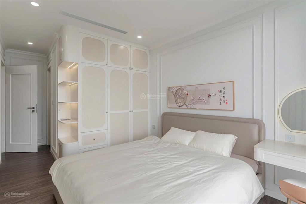 Chính chủ gửi bán căn 2 phòng ngủ 61m2  tòa r2 sunshine riverside  giá 7tỷ bao phí (full đồ + sổ)