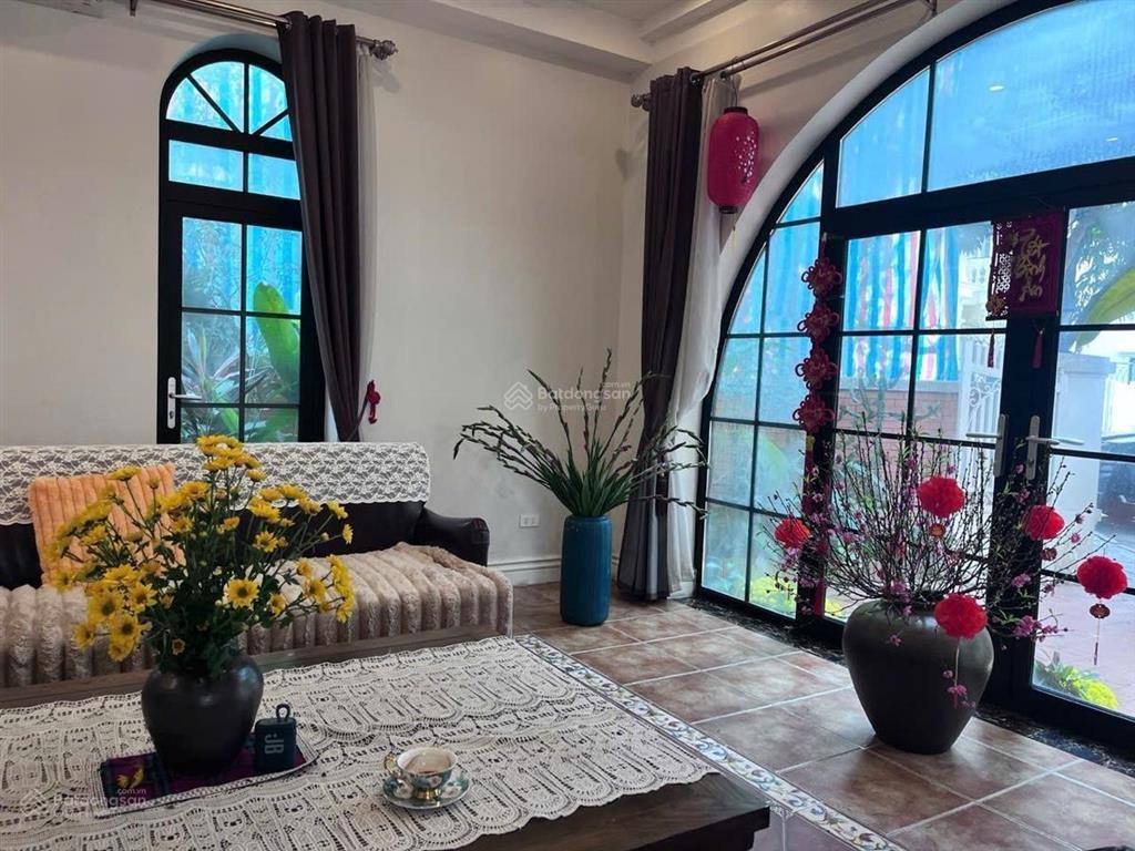 Siêu biệt thự đơn lập hoa anh đào  vinhomes riverside view sông đẳng cấp 300m  3t x 10m mt  150t