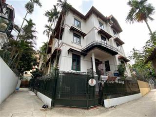 Bán bt phố đội cấn, liễu giai, ba đình 260m2  lô góc mặt tiền 10m khu phân lô cán bộ  104 tỷ