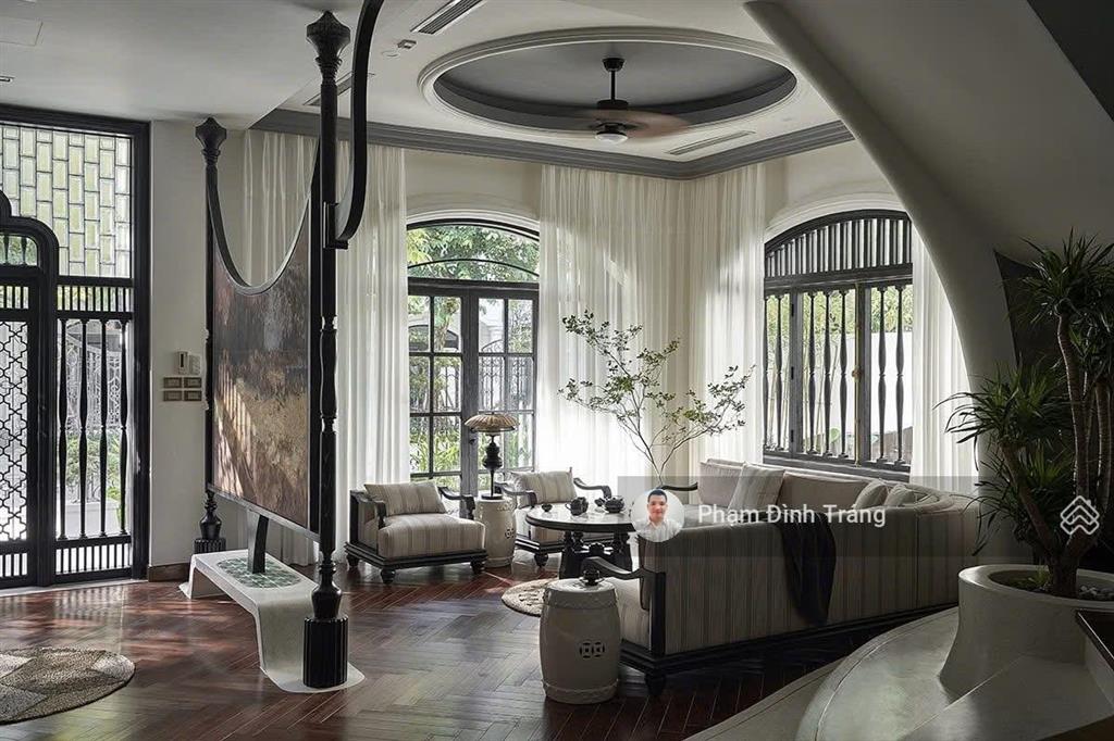 Giảm 30 tỷ  bán gấp | biệt thự 250m * 4 tầng giáp cầu giấy, starlake, ngoại giao đoàn