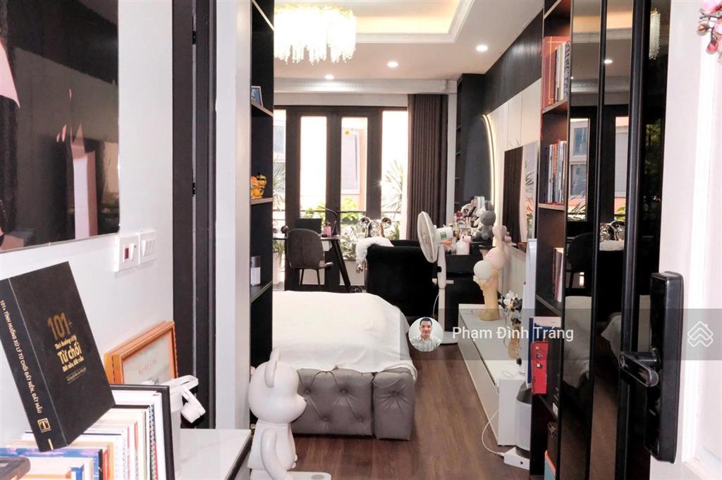 Bán nhà phân lô ô tô tránh 460 khương đình 40m2 x 5 tầng  mặt tiền 4m  10,8 tỷ