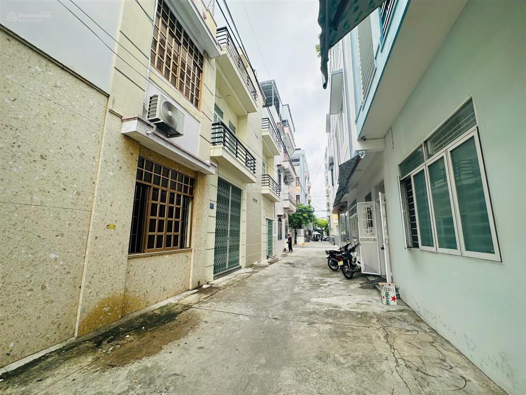 Bán nhà góc 3 tầng 2 mặt tiền phường nha trang  cách biển 1,2km  sẵn dòng tiền 20tr/tháng