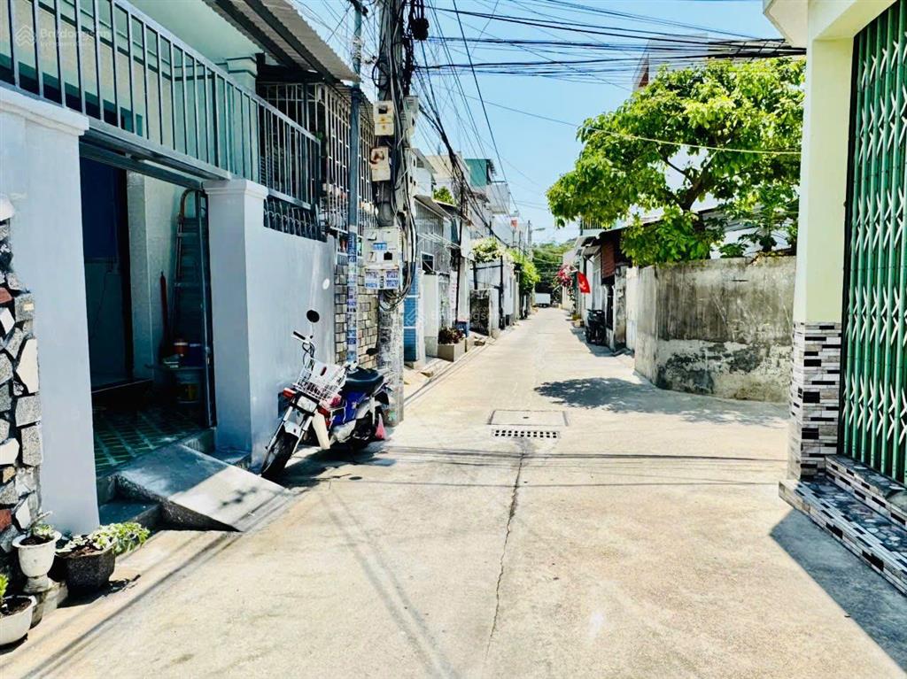 Bán nhà cấp 4 khu at đường ô tô, sổ hồng riêng, sang tên ngay
