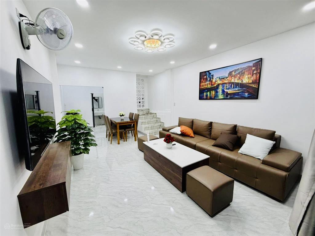 Siêu phẩm nhà đẹp giá rẻ 2tầng đầy đủ nội thất  trung tâm nha trang