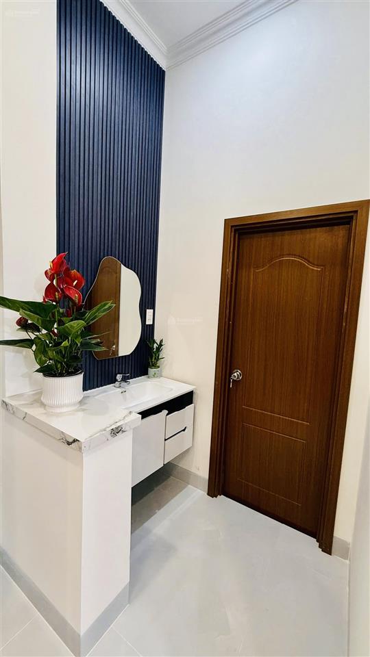 Nhà đẹp 2 tầng mới xây ngang 7,63  đường ô tô giá rẻ