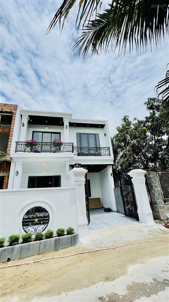 Nhà đẹp 2 tầng mới xây ngang 7,63  đường ô tô giá rẻ