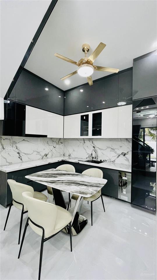Nhà đẹp 2 tầng mới xây ngang 7,63  đường ô tô giá rẻ