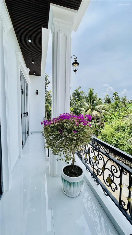Nhà đẹp 2 tầng mới xây ngang 7,63  đường ô tô giá rẻ