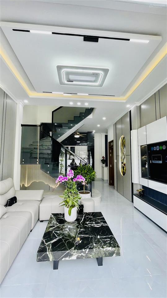 Nhà đẹp 2 tầng mới xây ngang 7,63  đường ô tô giá rẻ