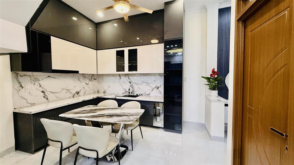 Nhà đẹp 2 tầng mới xây ngang 7,63  đường ô tô giá rẻ