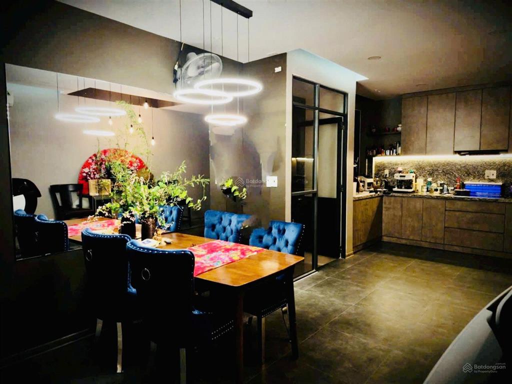 Bán nhà đẹp 3 tầng gần biển hòn chồng  chợ  trường học, diện tích 82,3m2