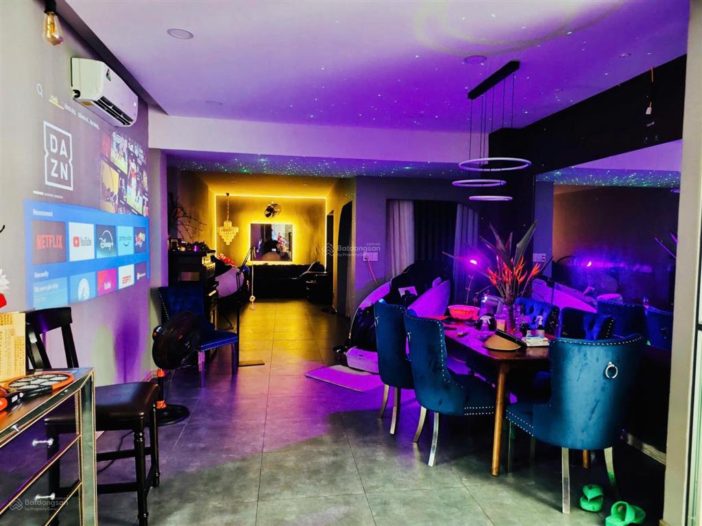 Bán nhà đẹp 3 tầng gần biển hòn chồng  chợ  trường học, diện tích 82,3m2