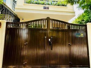 Bán nhà trung tâm 3 tầng, 4pn + 5wc, diện tích 100m2