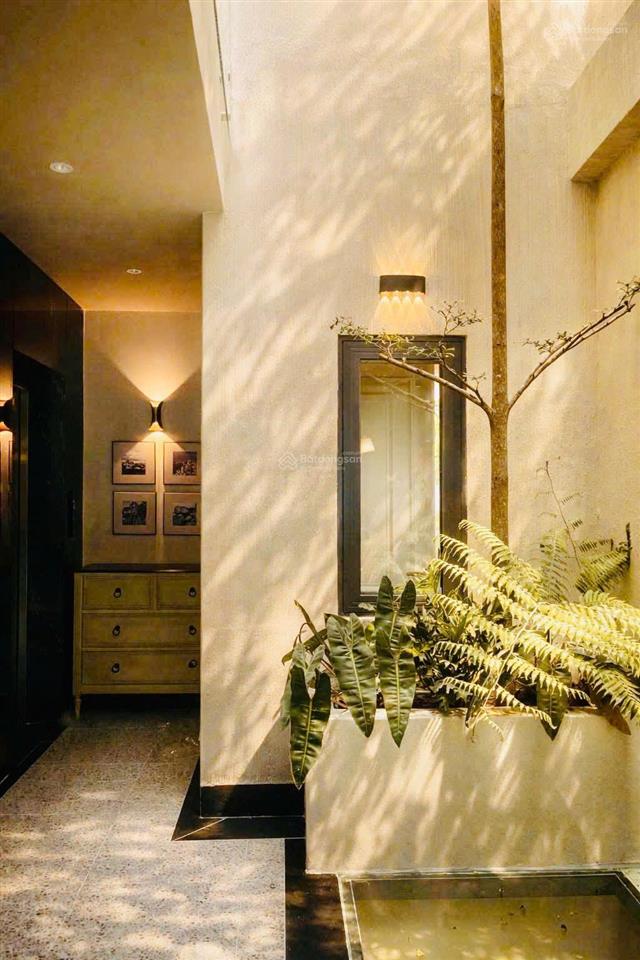 Bán nhà trung tâm 3 tầng, 4pn + 5wc, diện tích 100m2