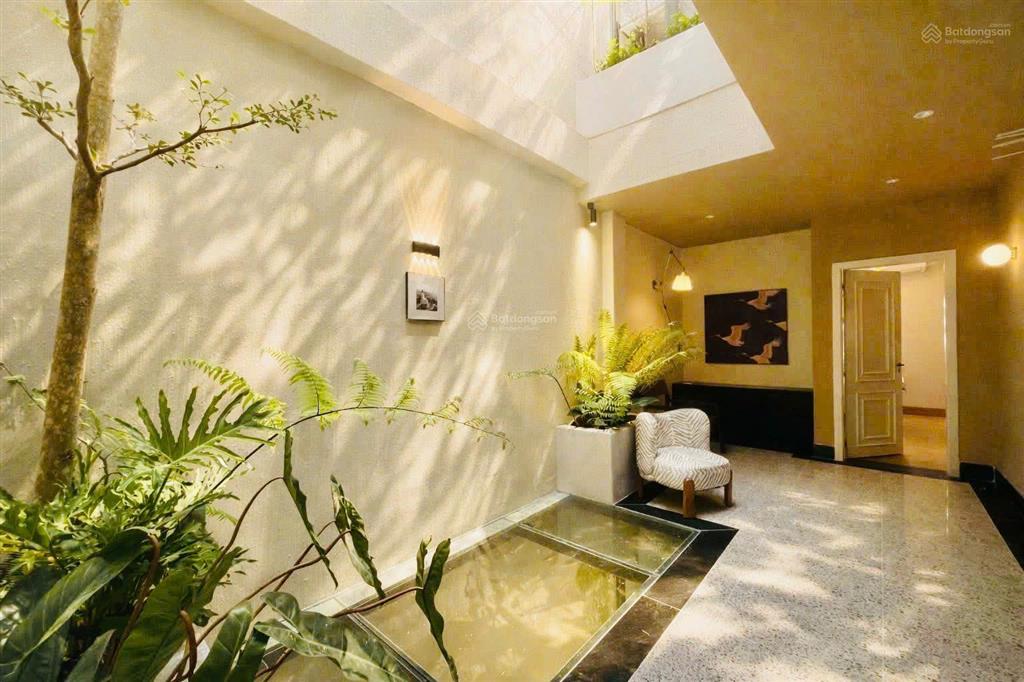 Bán nhà trung tâm 3 tầng, 4pn + 5wc, diện tích 100m2