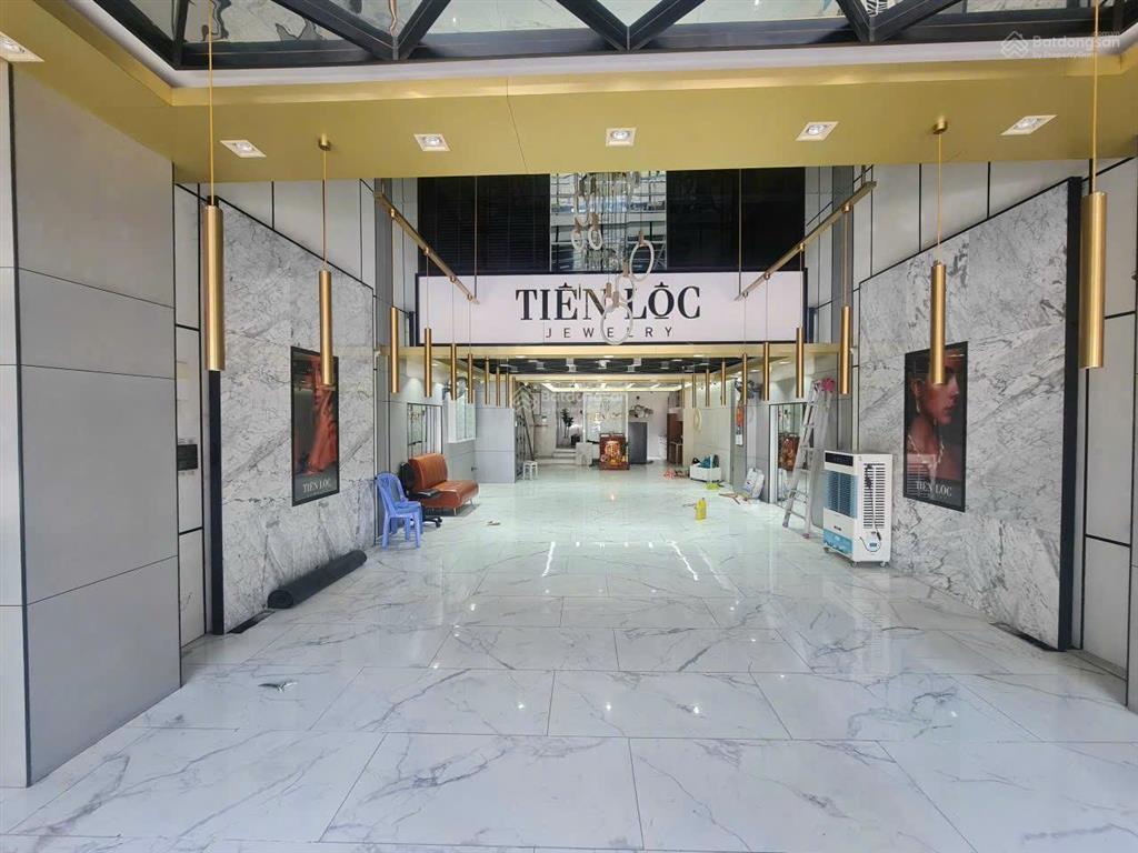 Bán nhà đẹp 5 tầng mặt tiền ngô gia tự / nha trang  giá 35 tỷ tttp.
