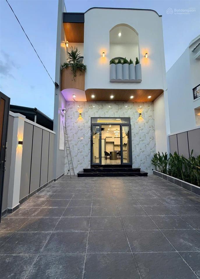 Bán nhà 2 tầng diện tích 95,1m2 3pn  2wc pháp lý đầy đủ