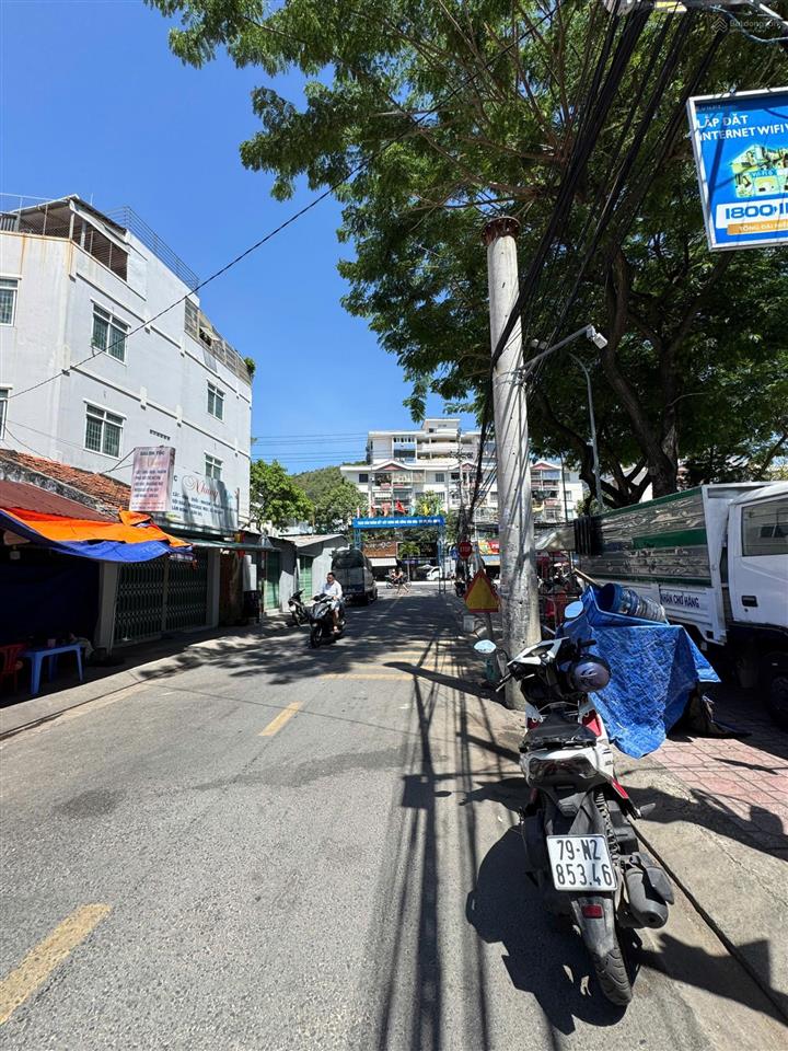 Bán căn góc 2 mặt tiền cao văn bé đi bộ ra biển hòn chồng nha trang