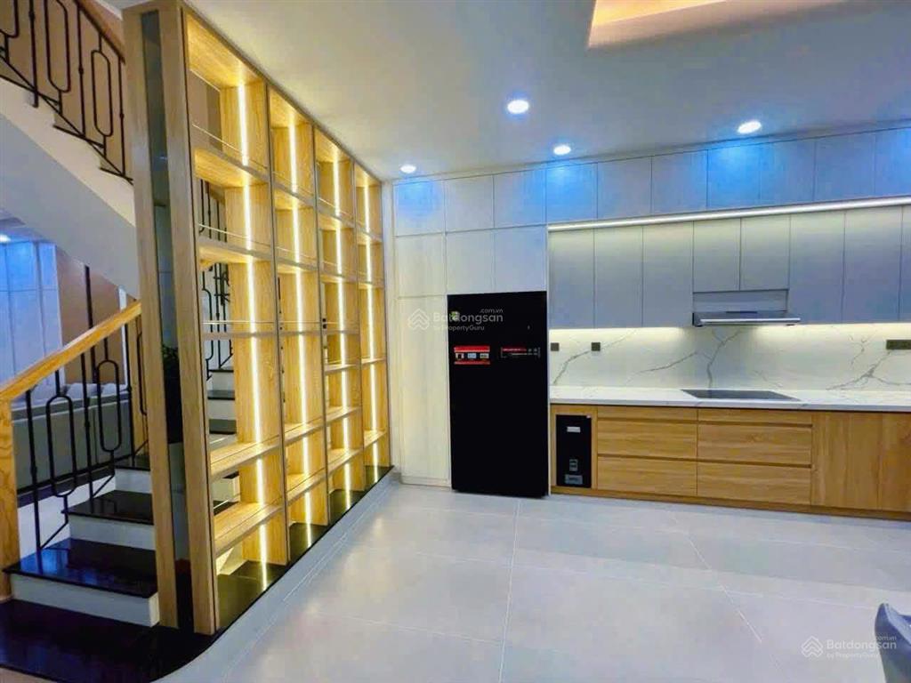 Nhà đẹp 3 tầng trung tâm nha trang  giá tốt nhất khu vực