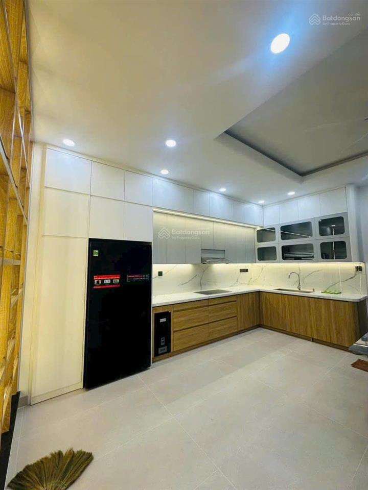 Nhà đẹp 3 tầng trung tâm nha trang  giá tốt nhất khu vực