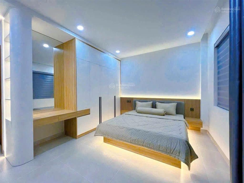 Nhà đẹp 3 tầng trung tâm nha trang  giá tốt nhất khu vực