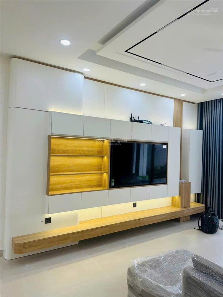 Nhà đẹp 3 tầng trung tâm nha trang  giá tốt nhất khu vực