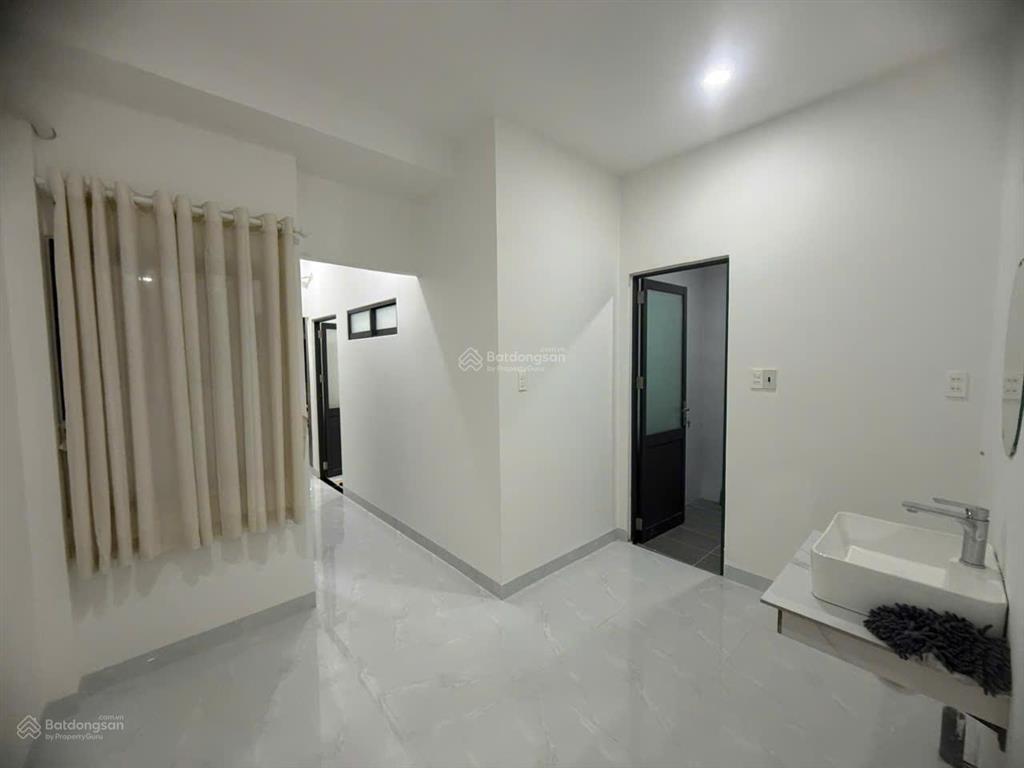 Chính chủ bán gấp nhà cấp 4 2pn 2wc, diện tích 101,2m2 full thổ ngang 5m, nở hậu 5,27m