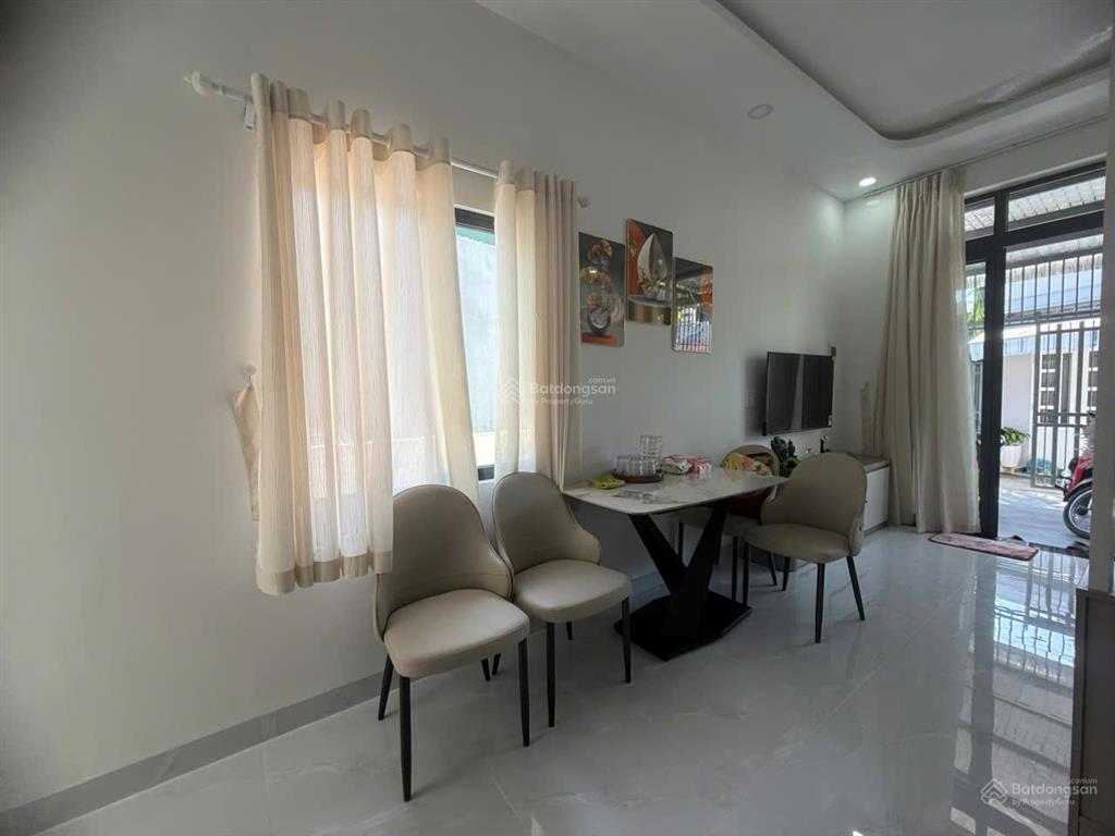 Chính chủ bán gấp nhà cấp 4 2pn 2wc, diện tích 101,2m2 full thổ ngang 5m, nở hậu 5,27m